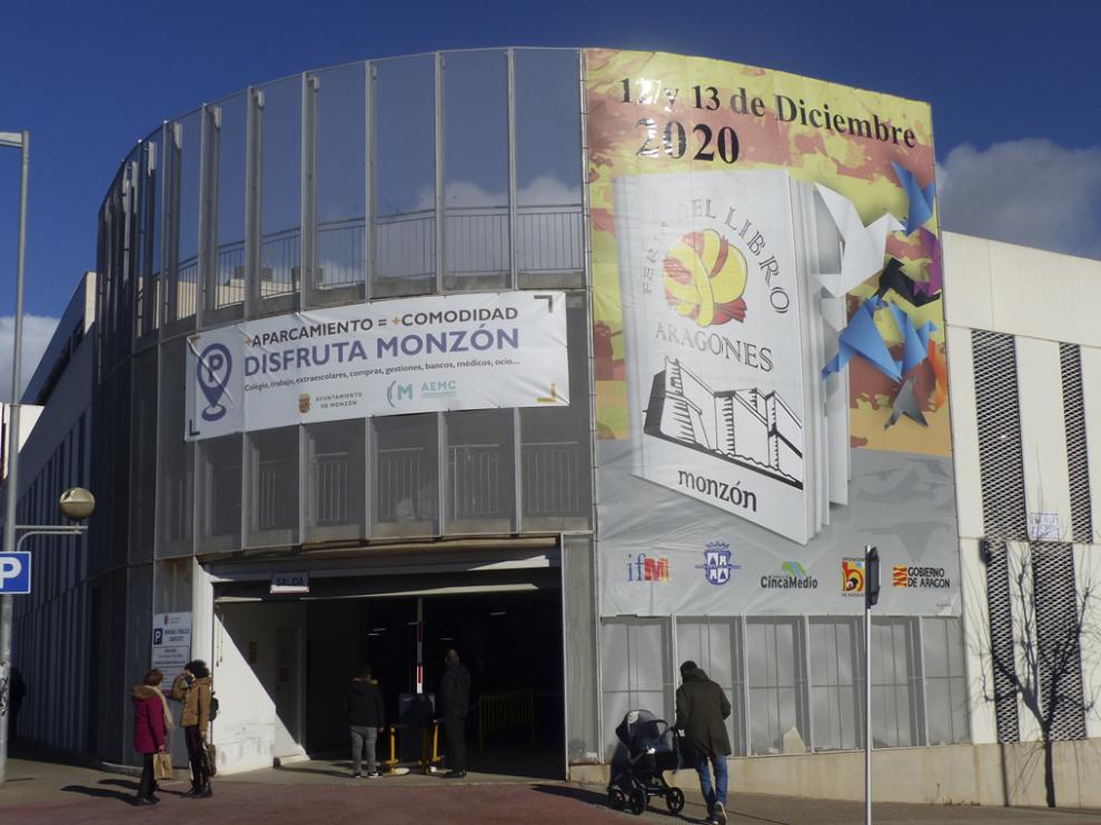 En la imagen, el cartel de la edición del año pasado de la Feria del Libro Aragonés de Monzón.