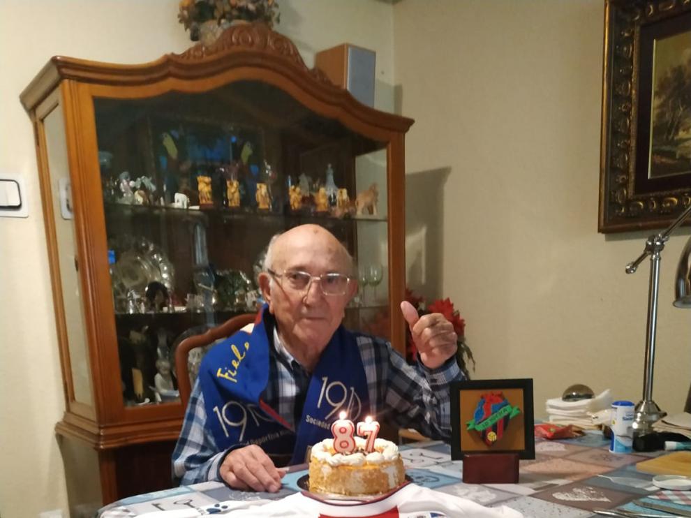 Familiares y amigos despidieron a Paco Solano. En la imagen, el pasado año en su 87 aniversario.