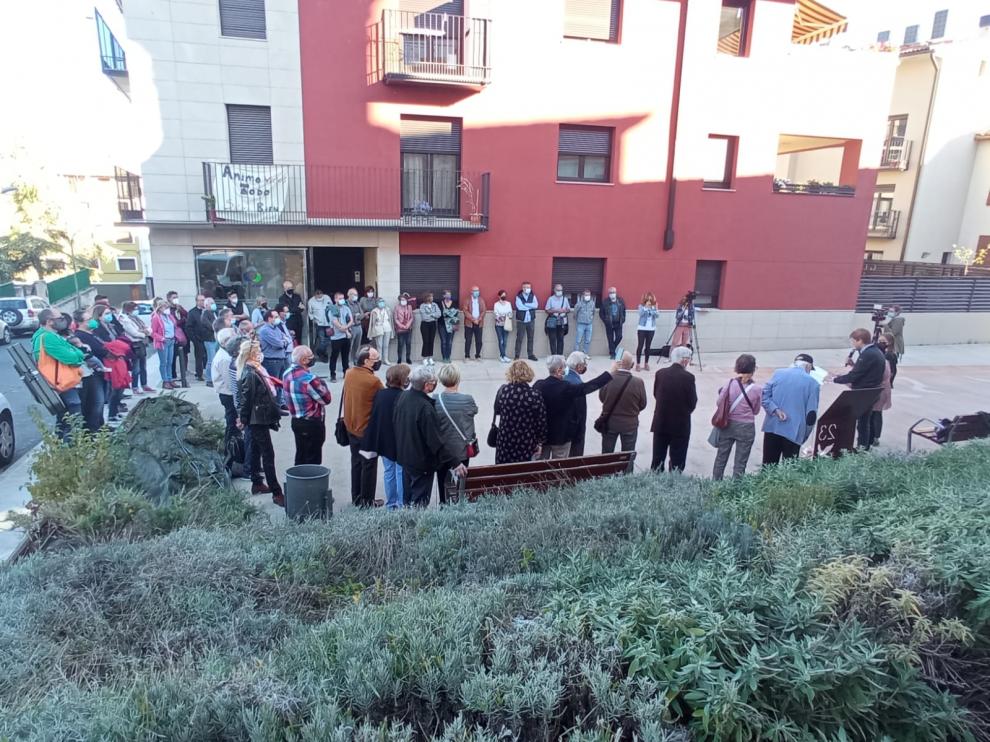 Imagen durante el acto en el que se descubrió la placa en homenaje a los ribagorzanos deportados.