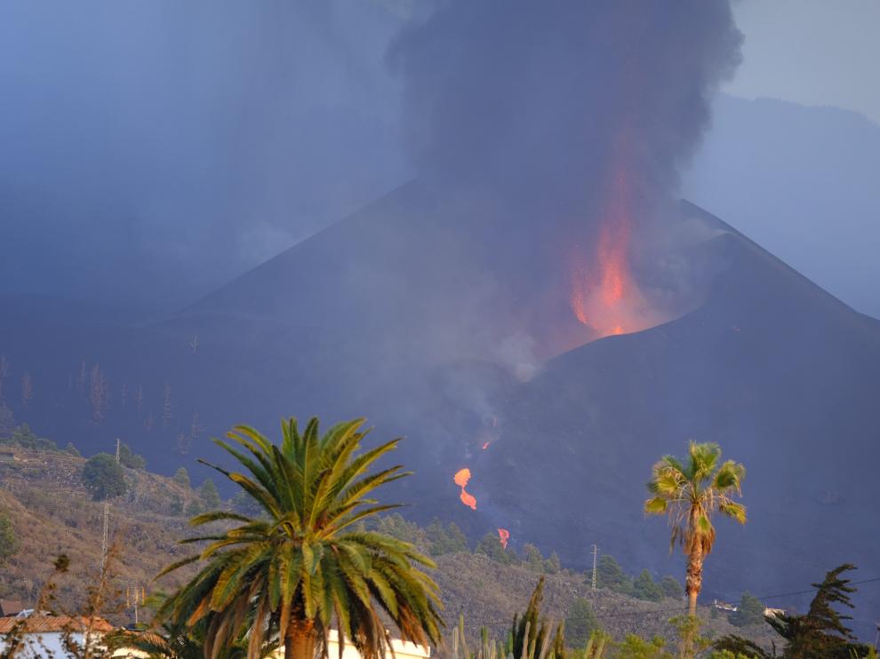 El volcán Cumbre Vieja cumple ya su tercera semana en erupción