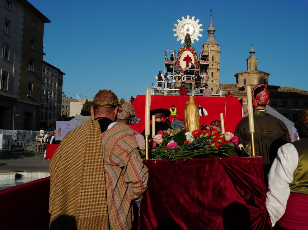 La ofrenda de este año se ha visto restringida por las medidas de seguridad a causa de la pandemia.