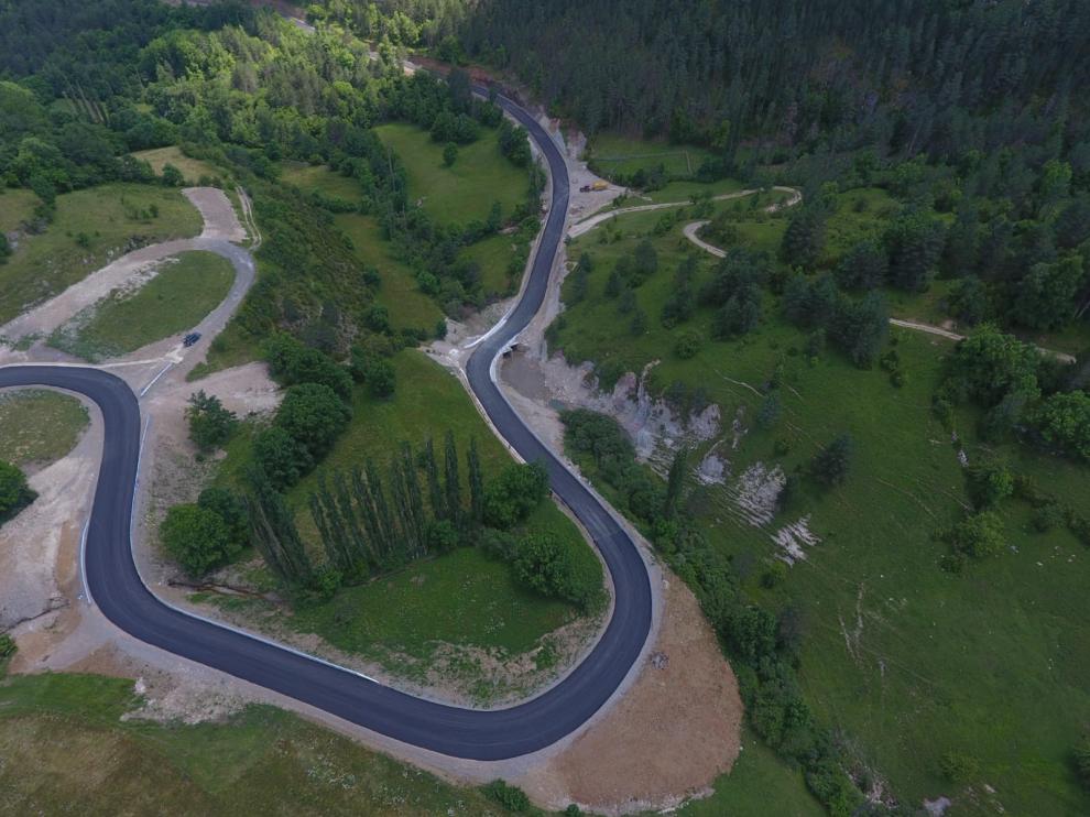 Imagen del nuevo tramo entre la A-1605 y Espés Alto.