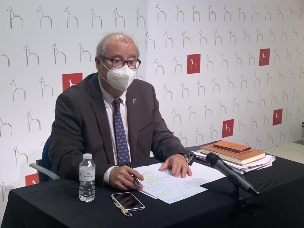 El concejal de Hacienda explica el dictamen de Ordenanzas Fiscales.