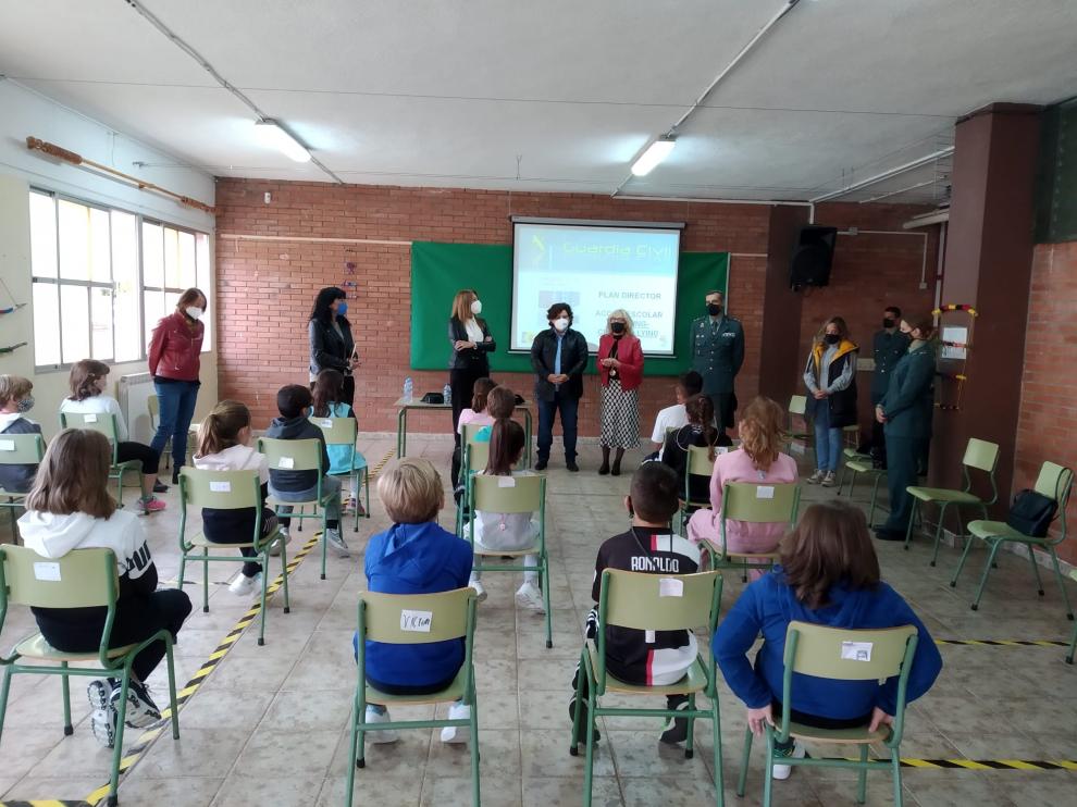 Un momento de la charla en Puente Sardas.