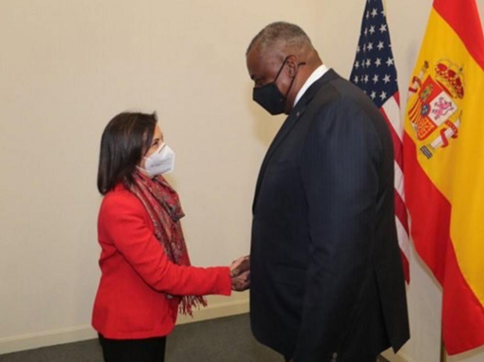 El secretario de Defensa de Estados Unidos, Lloyd Austin, y la ministra de Defensa, Margarita Robles