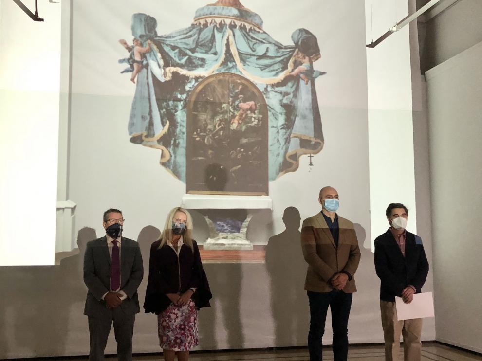 De izquierda a derecha, Salueña, Cihuelo, Lucea y Centellas inauguraron la muestra.