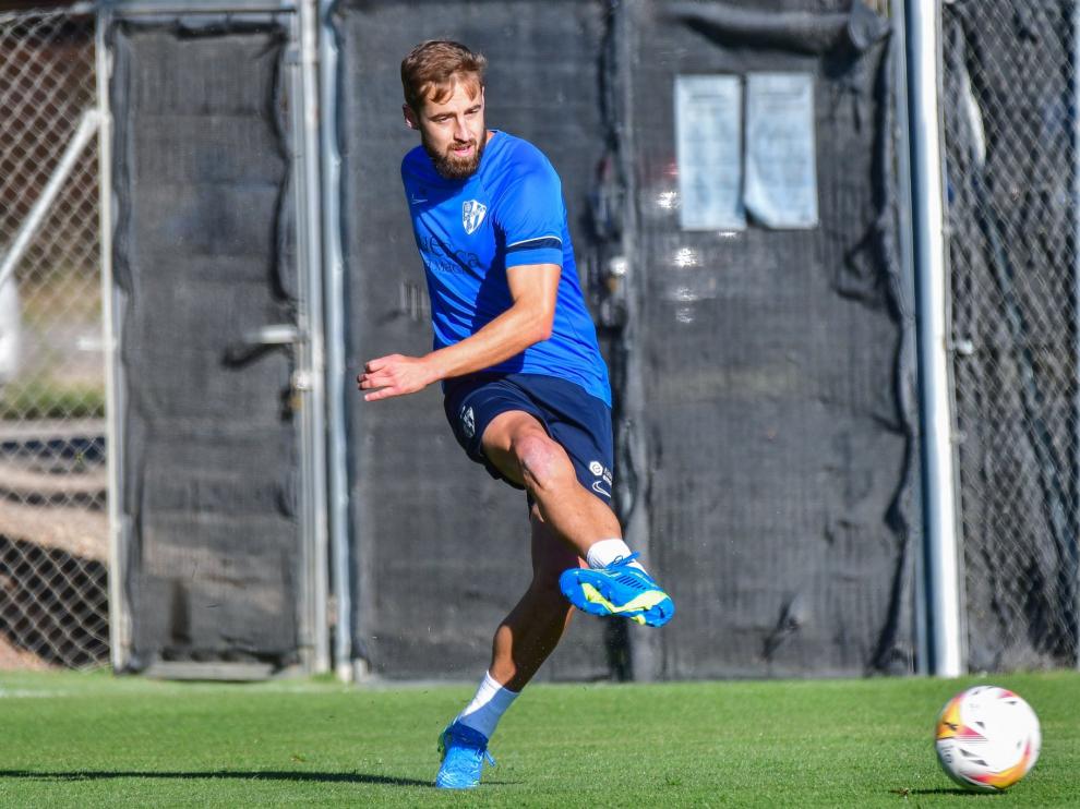 Jorge Pulido regresa tras perderse los dos últimos partidos.