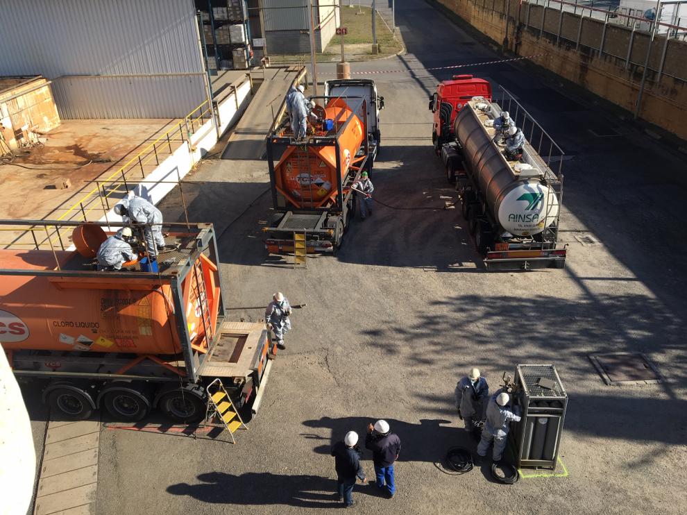 Imagen del ejercicio llevado a cabo ayer en las instalaciones de Ercros en Sabiñánigo.