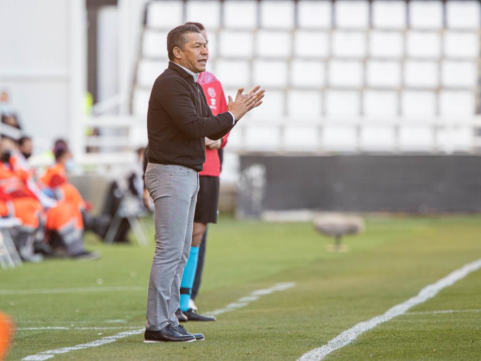 La derrota en Burgos supuso el último partido de Nacho Ambriz en su etapa en el Huesca.