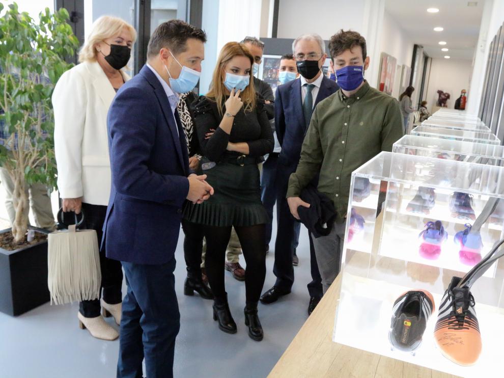 Visita de la consejera de Universidad al edificio de Podoactiva.
