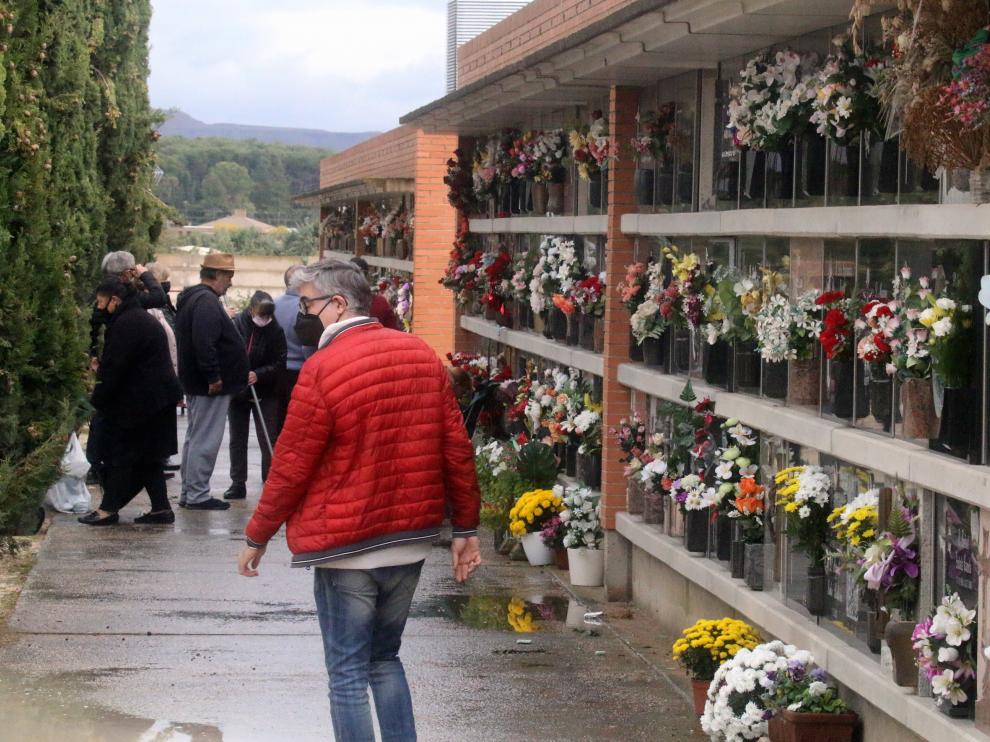 El camposanto recibió este domingo la visita de quienes prefirieron adelantarse al 1 de noviembre.