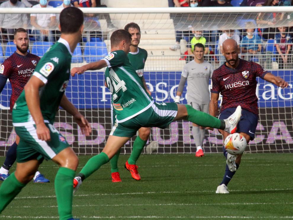 Mikel Rico regresó a la titularidad en el primer partido con Xisco Muñoz como técnico azulgrana.