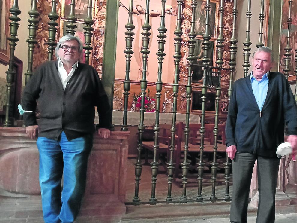 José María Cabrero, a la derecha, durante su interpretación.