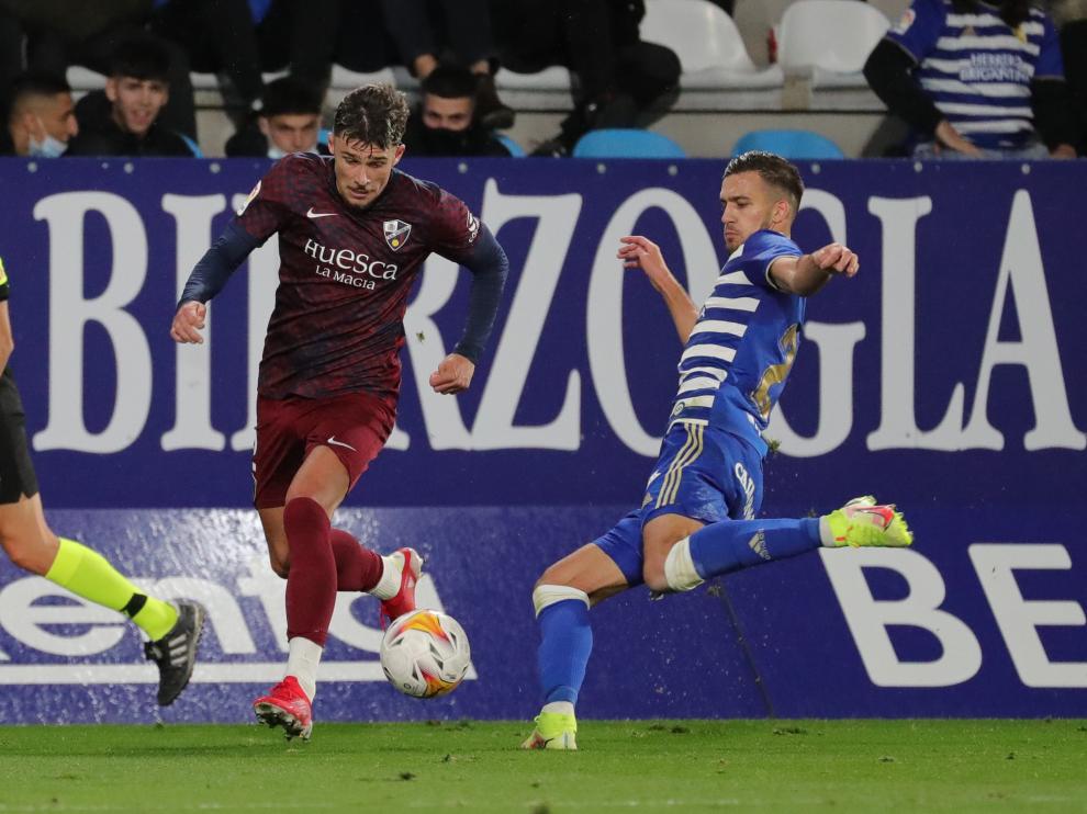 El Huesca ha disputado en Ponferrada el segundo partido de Xisco al frente de la plantilla azulgrana.