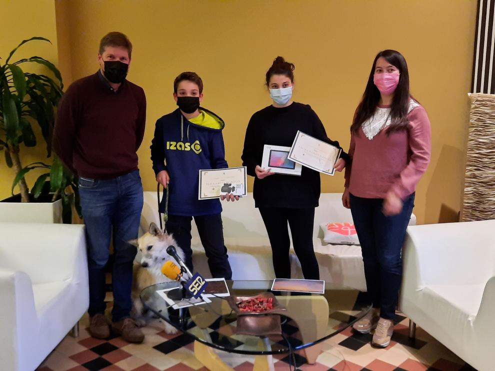 Marcel Iglesias, Teo García, Laura Baños y Esther Cereza participaron en el acto de entrega.