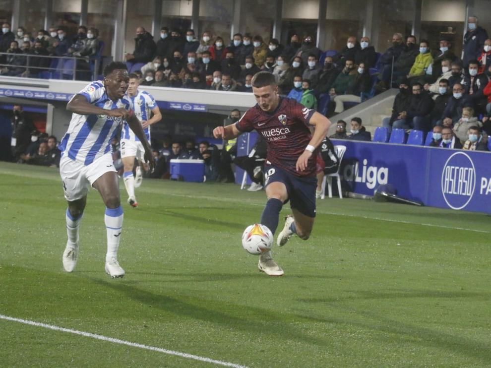 Escriche, en una acción del partido.