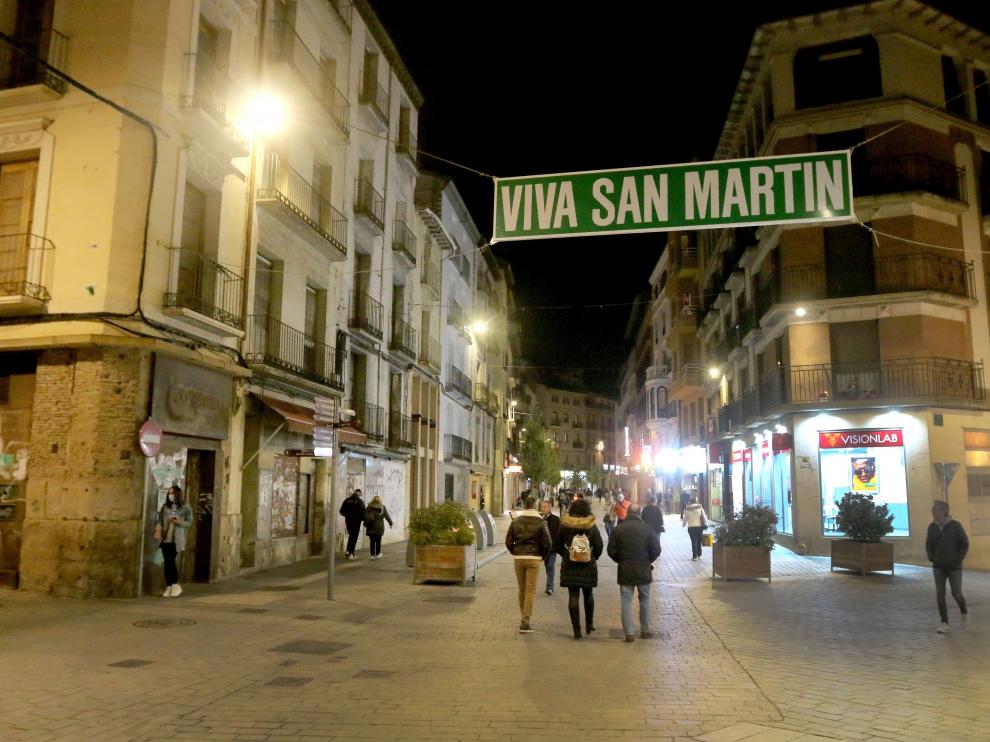 El cartel de las Fiestas de San Martín ha vuelto a colocarse en el Coso Bajo.