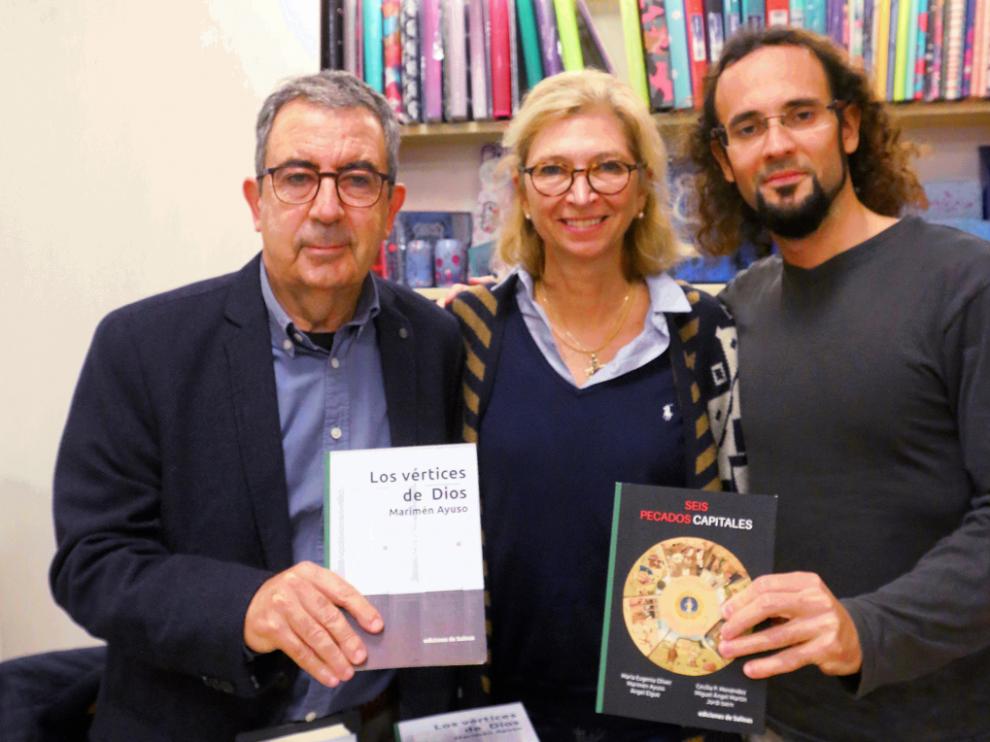 De izquierda a derecha, Jordi Isern, Marimén Ayuso y Ángel Elgue, en Huesca.