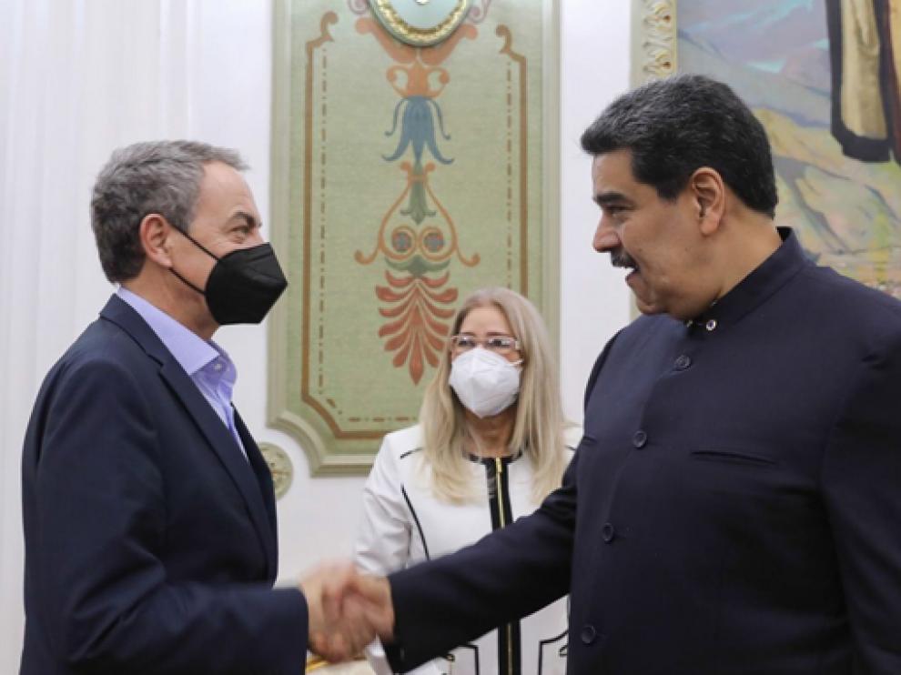 Zapatero saluda a Nicolás Maduro este domingo