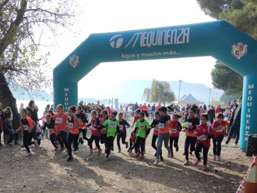 El Cross de Mequinenza tuvo récord absoluto con casi 250 atletas.