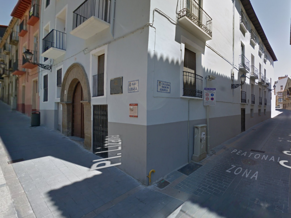 Casa número 12 de la plaza Lizana.