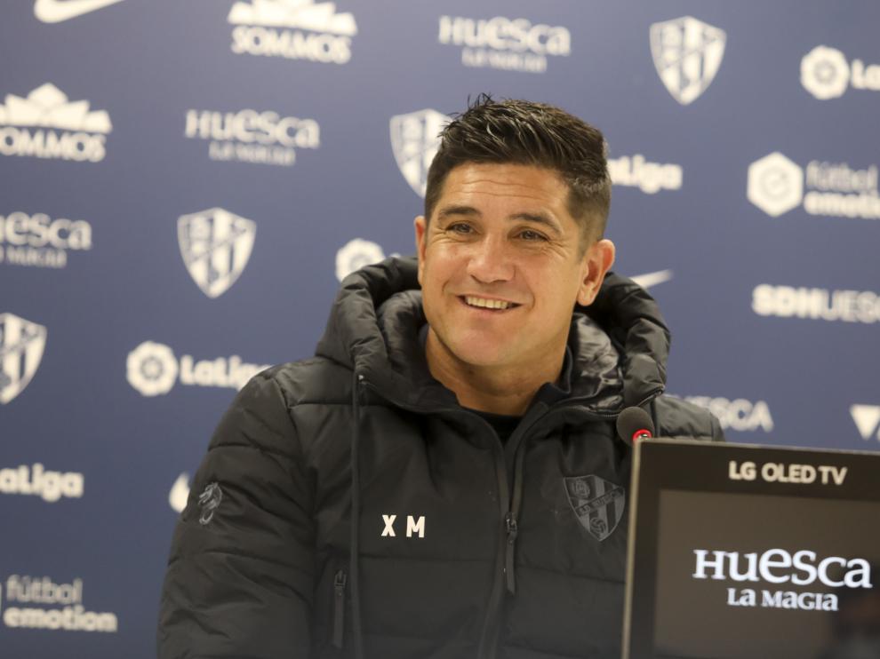 Xisco Muñoz pide la mejor versión del Huesca para ganar en Almería.