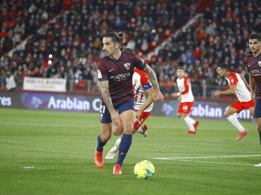 Imagen del partido entre el Almería y el Huesca.