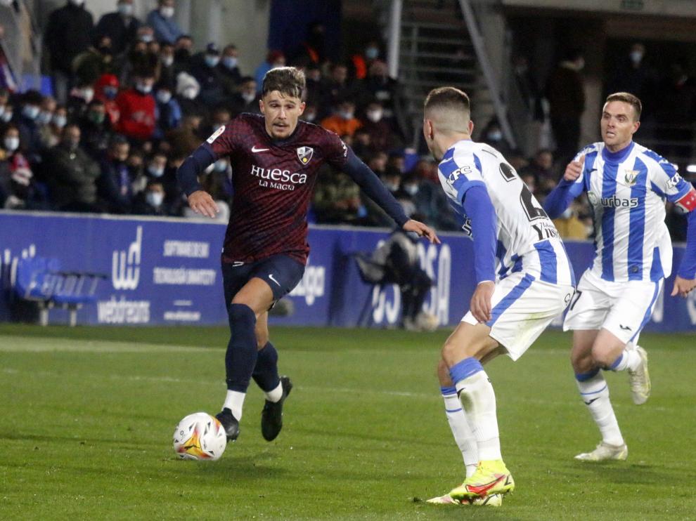 Andrei Ratiu, en el partido que jugó el Huesca ante el Leganés.