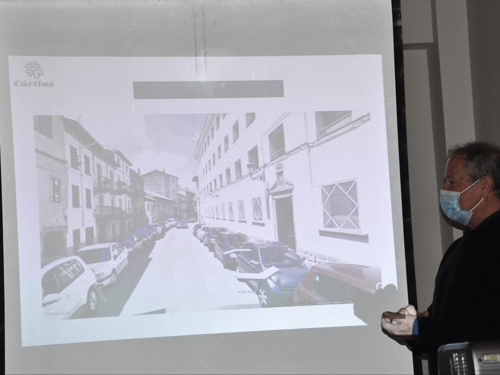 Una presentación del edificio de la calle del Coso, donde se ubicará el centro de día.