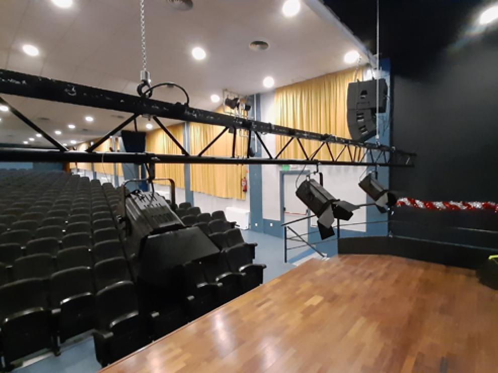 Nuevo sistema de iluminación en el Teatro de Binéfar