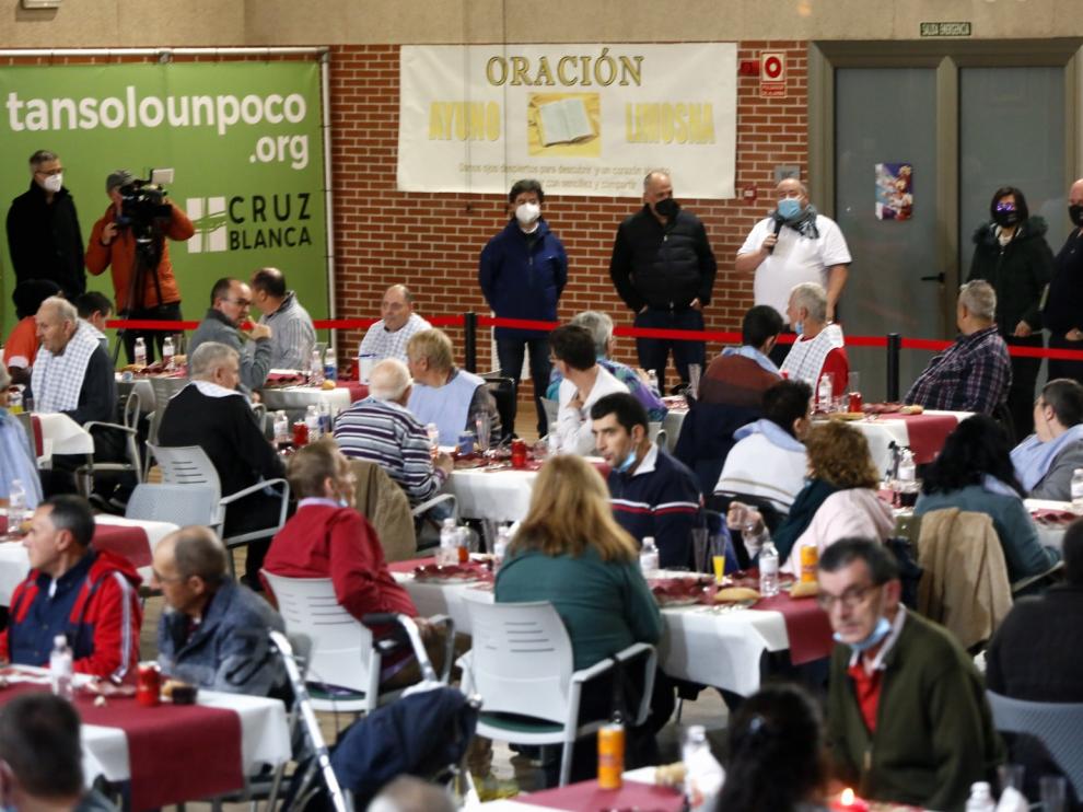 Imagen de la cena en la Cruz Blanca.