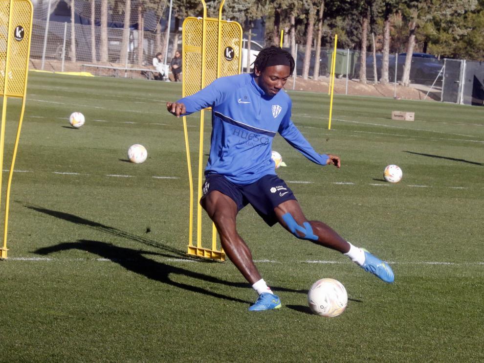 Nwakali estará hoy en la vuelta al trabajo y en el partido contra el Girona.