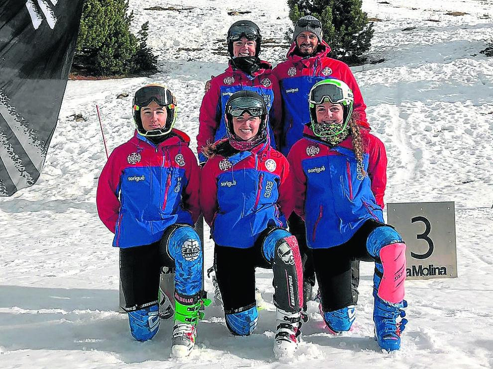 Esquiadores del CETDI en la Copa Pirineos de La Molina.