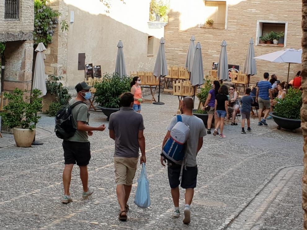 Turistas en Alquézar.
