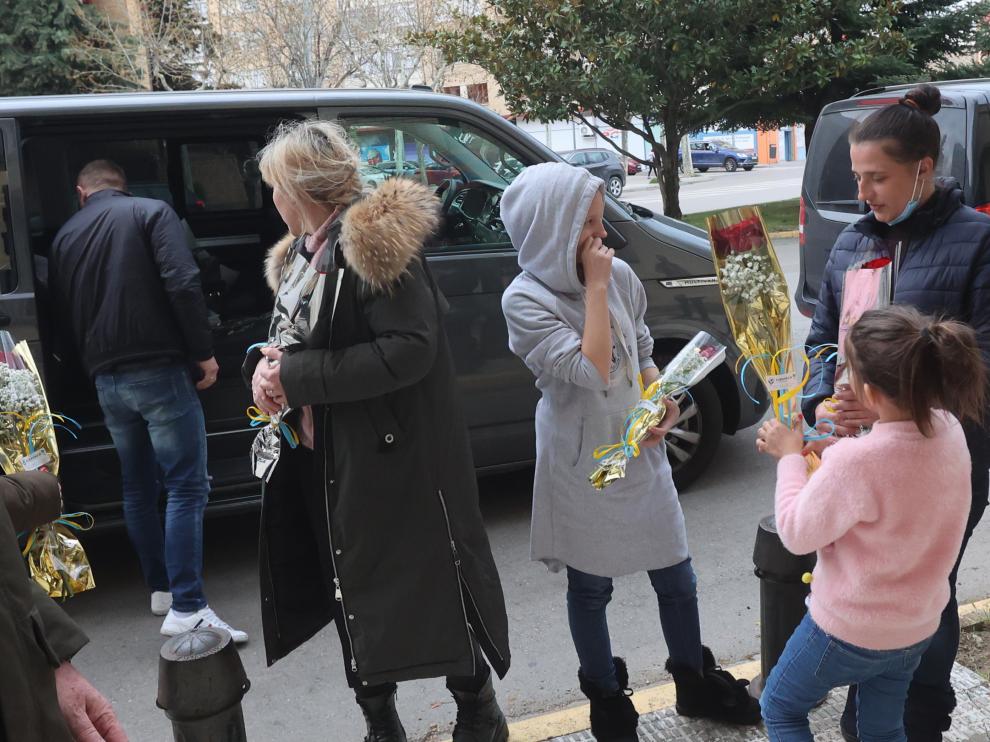 La caravana ha llegado a Huesca con dos familias de refugiados ucranianos
