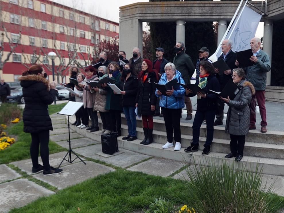 El coro de Santo Domingo cantando a la paz