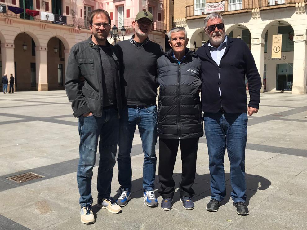 Dani Durán, Gustavo Adolfo Becker, José Luis Castán y Berti, este domingo, en la despedida en Huesca.