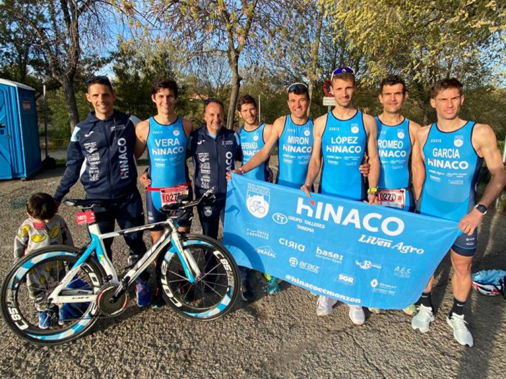 El equipo del Hinaco Club Ciclista Monzón que ha competico en Alcobendas este fin de semana.