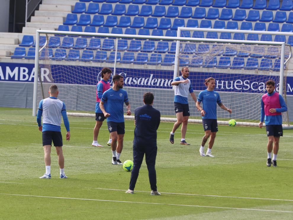 Insua, en el entrenamiento de este jueves.