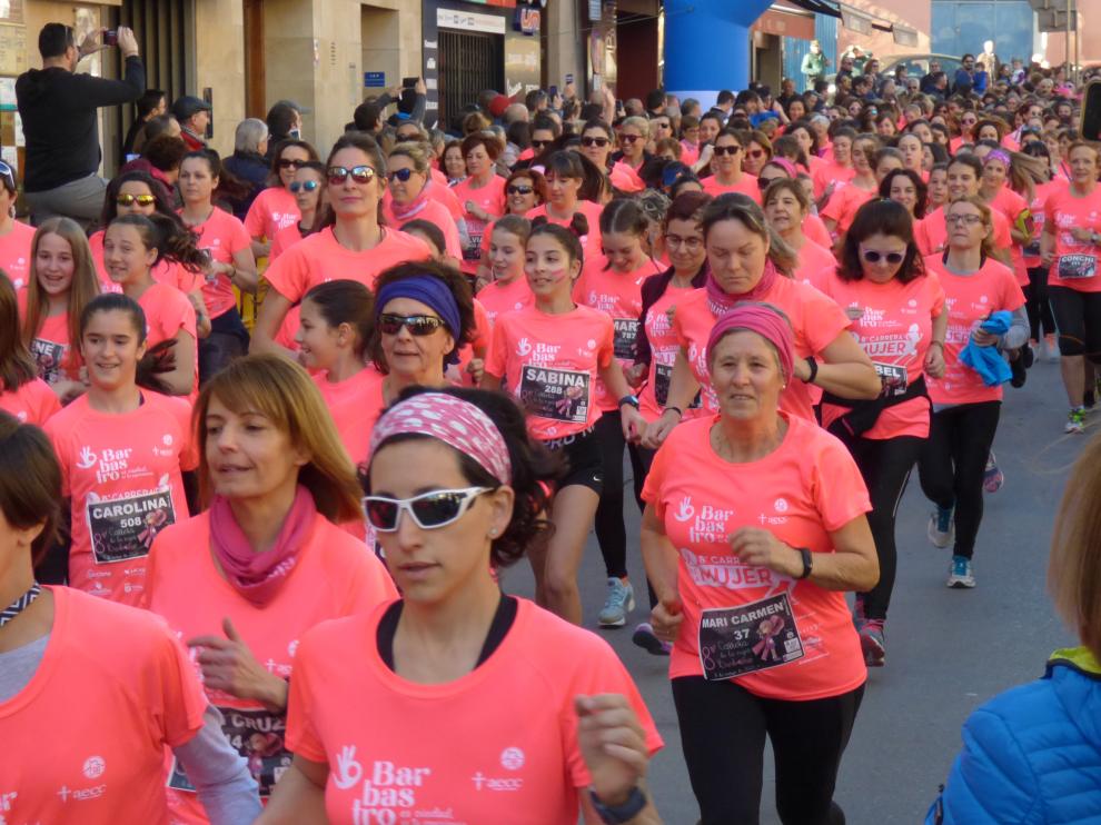 Participantes en una anterior edición de la Carrera de la Mujer en Barbastro.