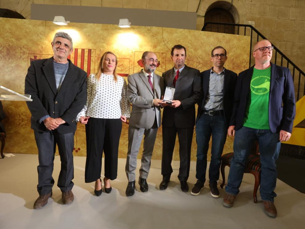 Javier Lambán junto al equipo de Zona Zero Pirineos.