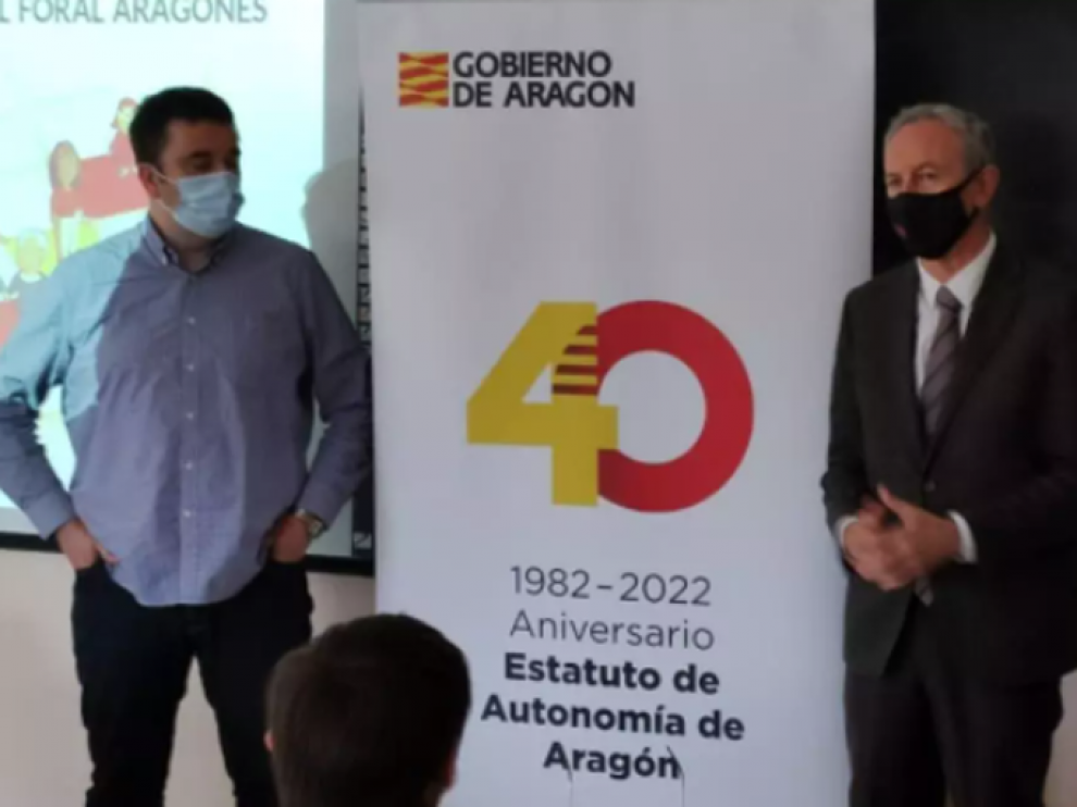 El Gobierno de Aragón divulga las principales señas de identidad de la Comunidad en los centros educativos