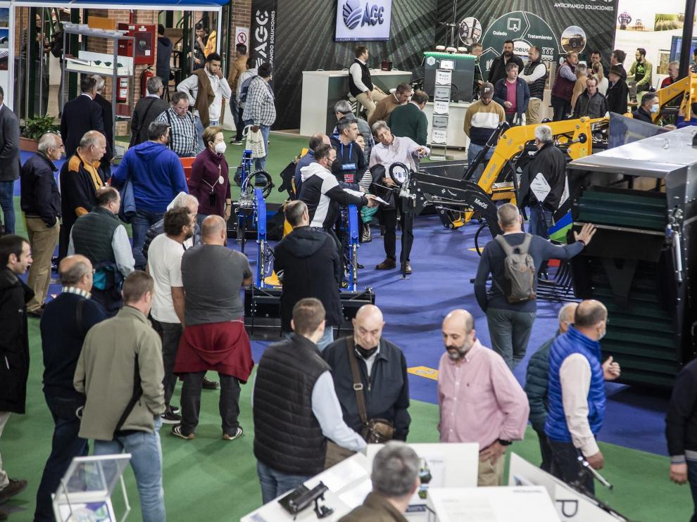 Asistentes el sábado a la última jornada de la Feria Internacional de Maquinaria Agrícola.