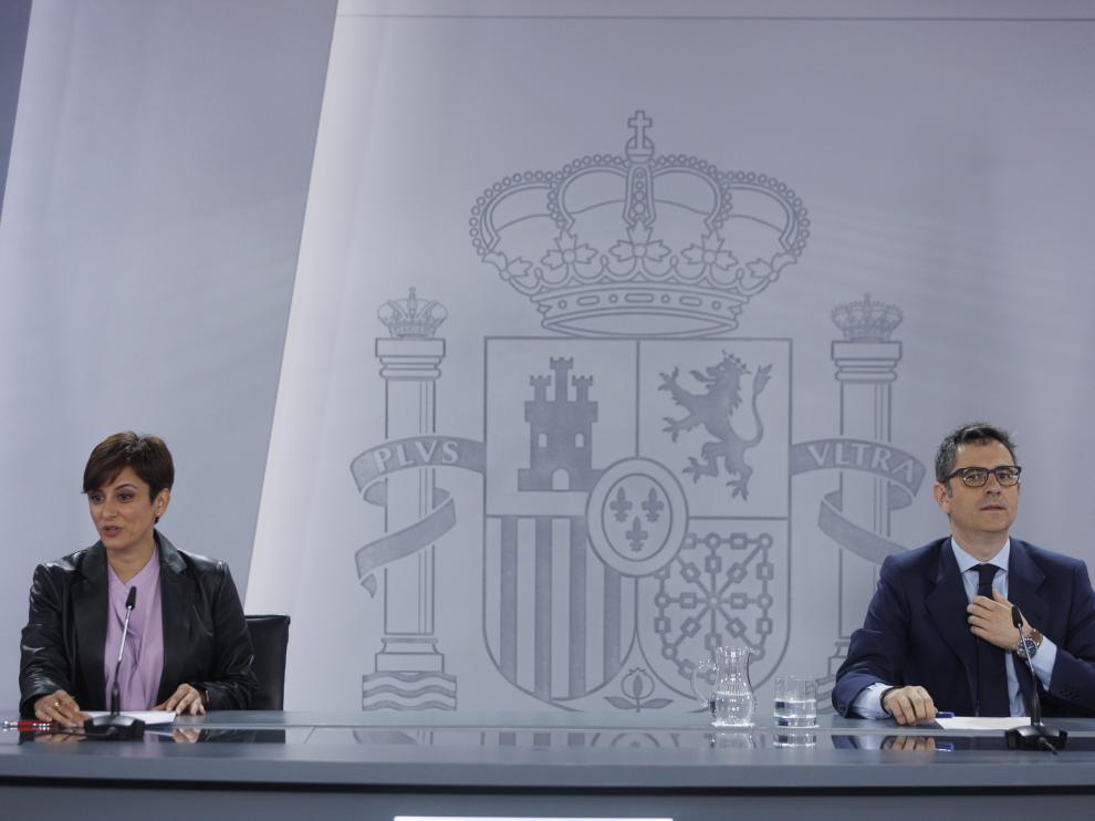 Isabel Rodríguez y Félix Bolaños han comparecido en una rueda de prensa para informar del espionaje.