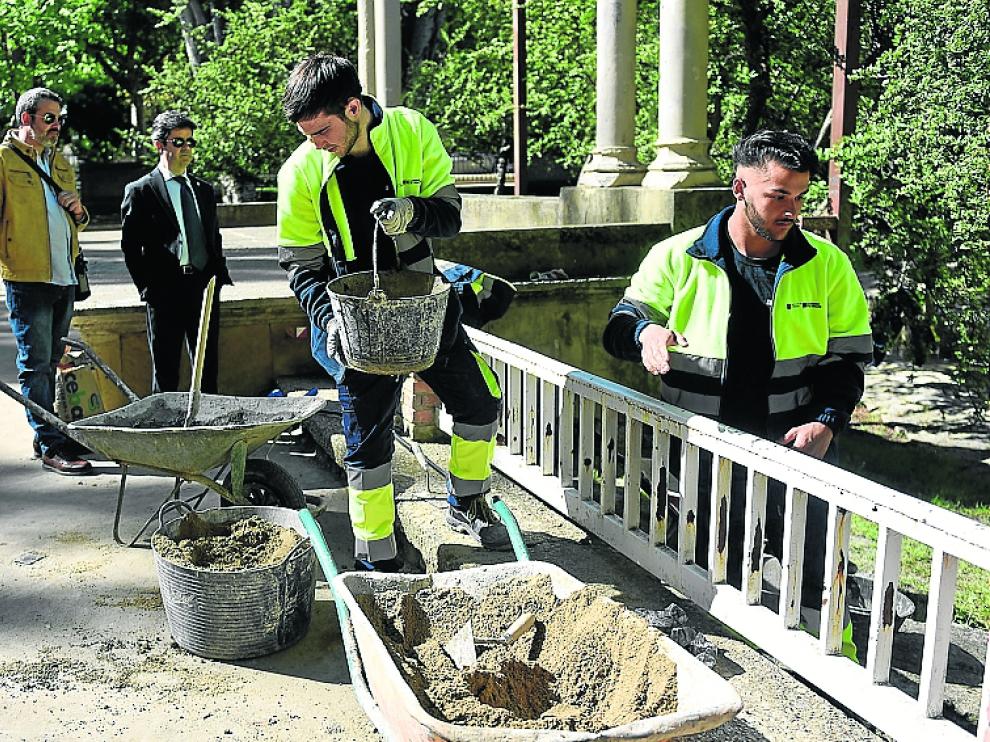 Los alumnos trabajan actualmente en la fuente del Ángel.