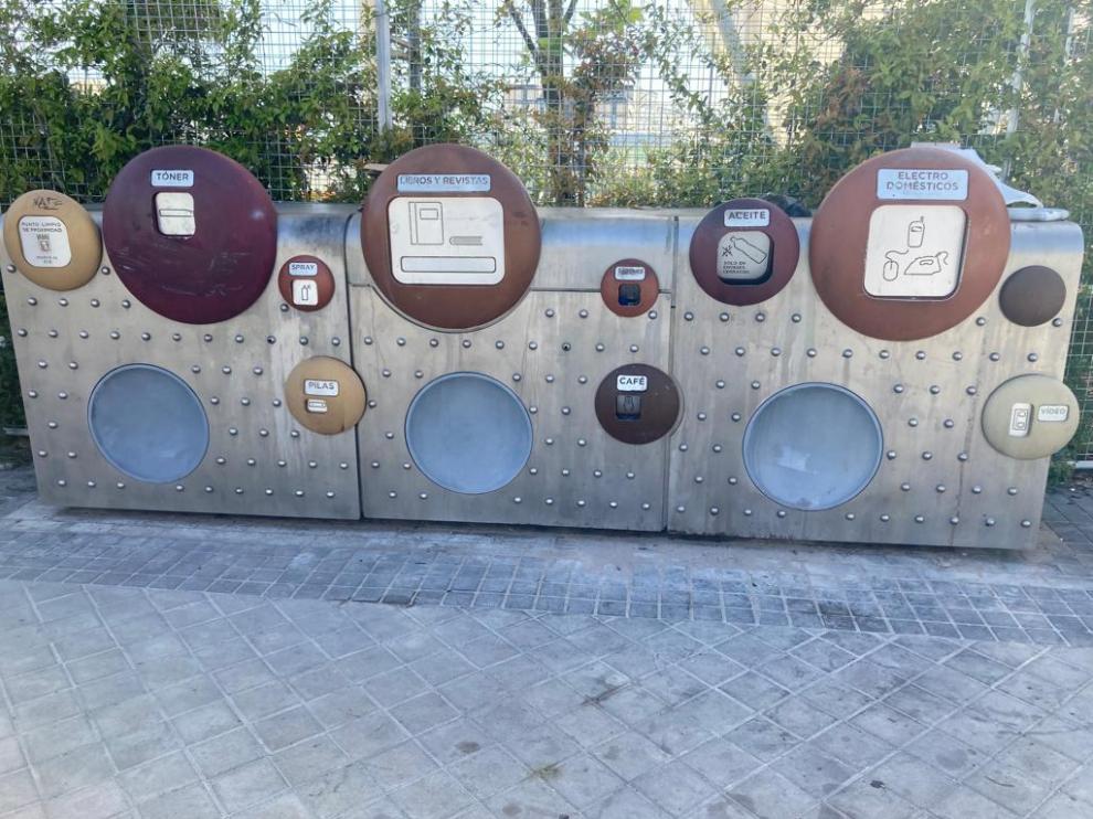Uno de estos "micropuntos limpios" ubicado en Llanes (Asturias).