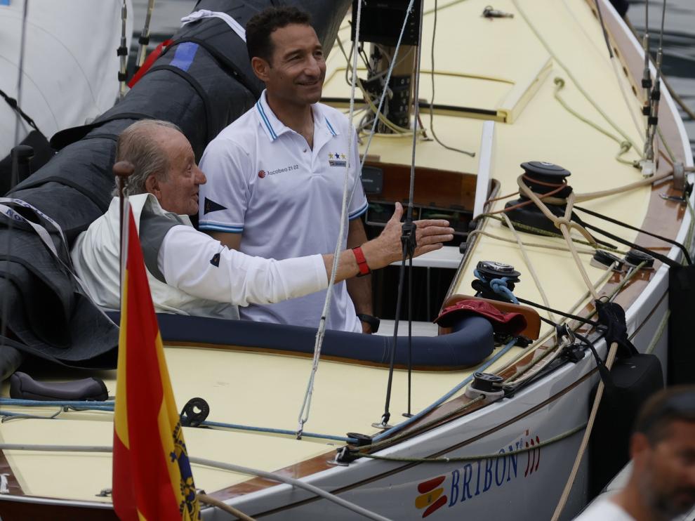 Juan Carlos I en la embarcación "Bribon 500".