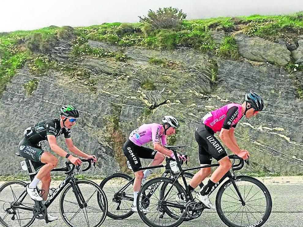 Castrillo, tirando de la fuga en la etapa de ayer de la Vuelta a Navarra.