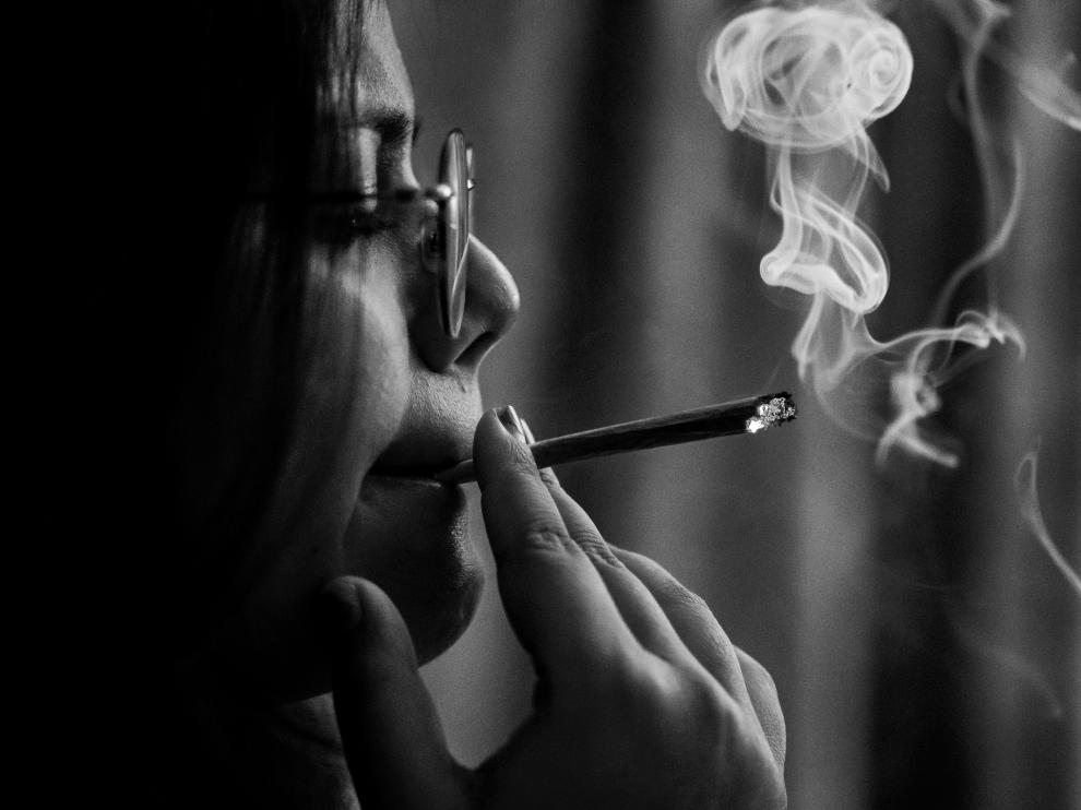 En España fuma el 25% de los mayores de 15 años y el hábito crece entre las mujeres