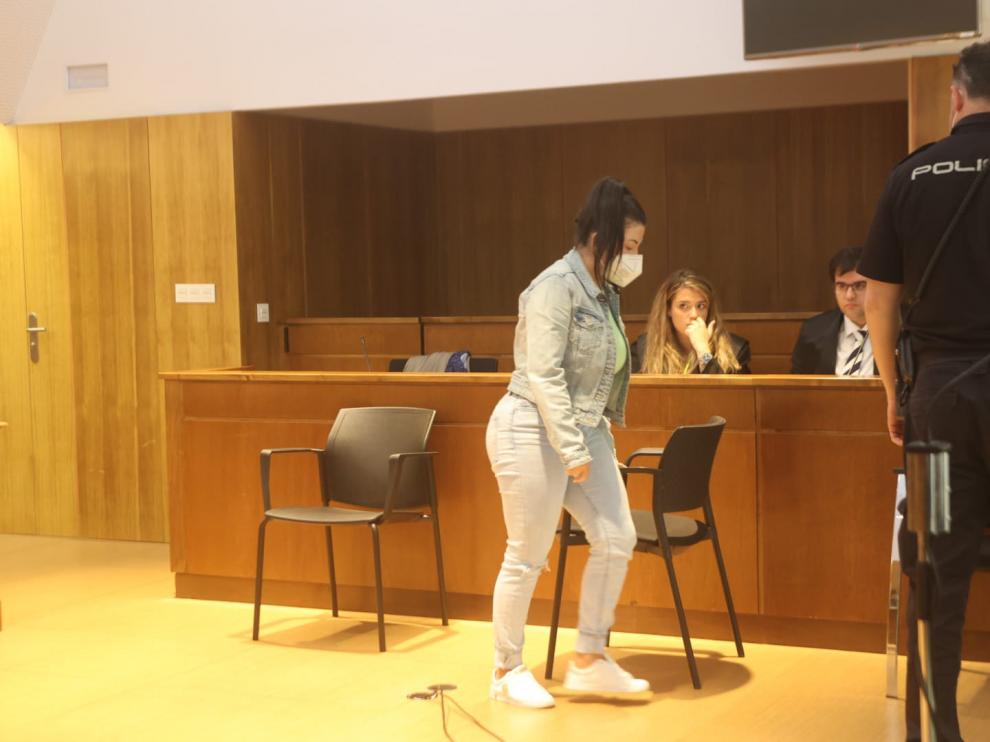 Daniela Valencia, este martes en la Audiencia Provincial de Huesca.